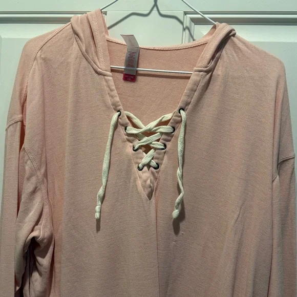 No Boundaries Pale Pink Lace-Up Hooded Top - Picture 4 of 5